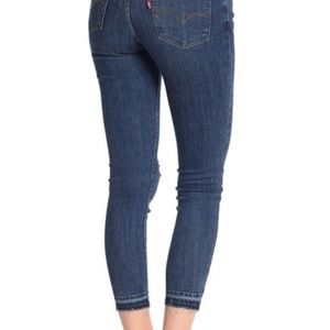 Levi's – 711 Skinny Ankle Jeans OFF THE CUFF